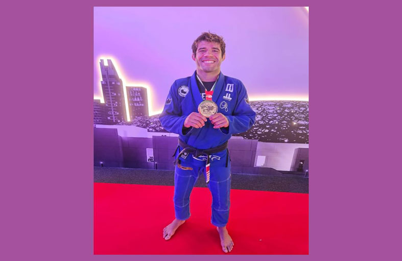 البرازيلي ألميدا: «عالمية» أبو ظبي لمحترفي الجوجيتسو منحت اللاعبين فرصة معانقة الألقاب