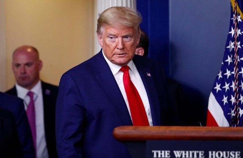 علماء: عدوى كورونا تنتقل تنفسياً 