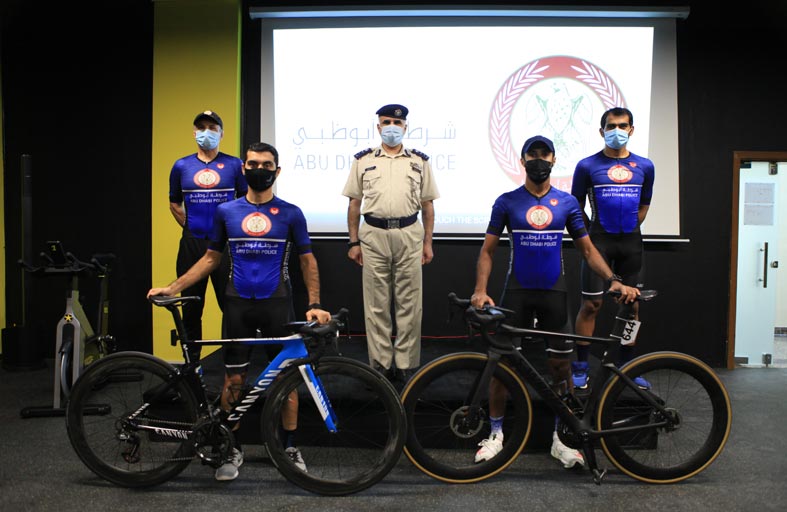 فريق شرطة أبوظبي  للدراجات الهوائية يبدأ مشواره للموسم الرياضي