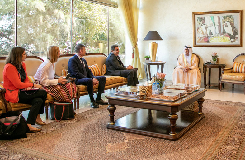 حاكم رأس الخيمة يستقبل نائب رئيس المفوضية الأوروبية وسفير الاتحاد الأوروبي