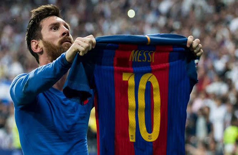 آخر تطورات موقف برشلونة لاستعادة ميسي