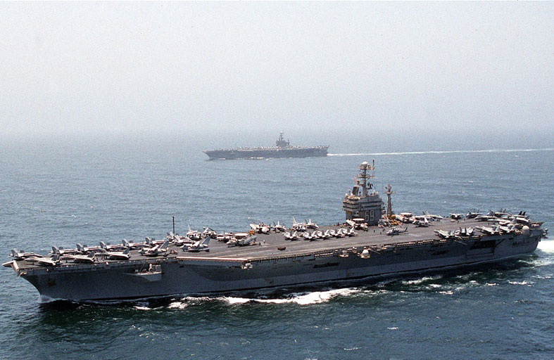 بعد وصولها قرب إسرائيل.. ما أهداف نشر «أيزنهاور» الأميركية؟