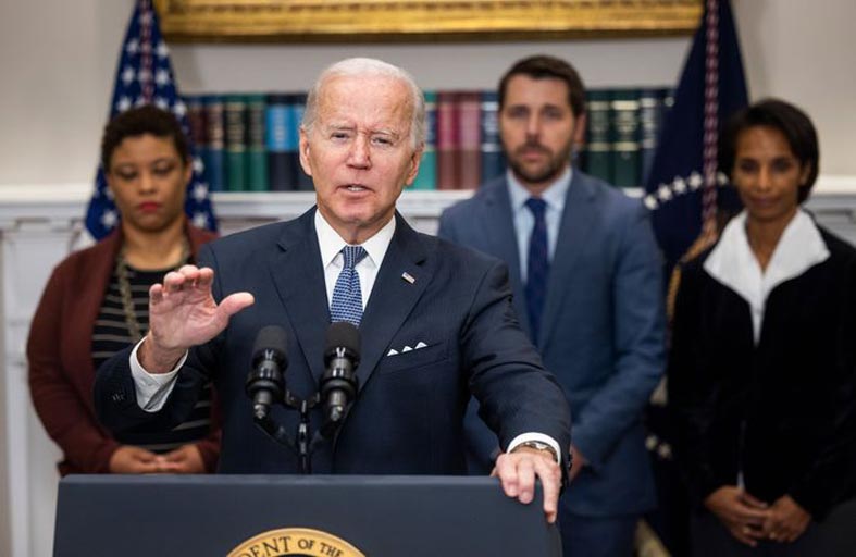     بايدن يلتقي الجمهوريين في مسعى لرأب الصدع بشأن سقف الدين 