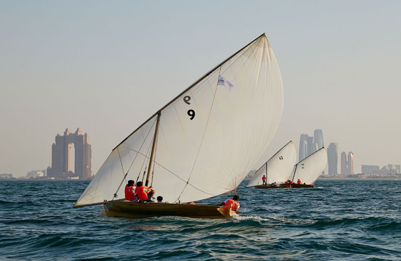 فتح باب التسجيل للمشاركة في سباق ربدان للمحامل الشراعية 22 قدماً 