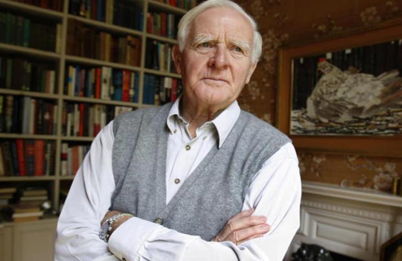 وفاة الكاتب البريطاني جون لو كاريه