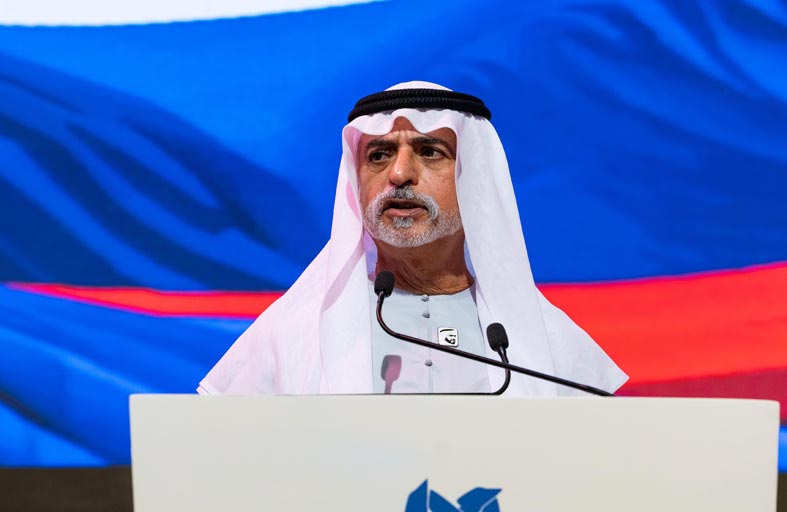 نهيان بن مبارك يشهد احتفالية (الإمارات تحب الفلبين)