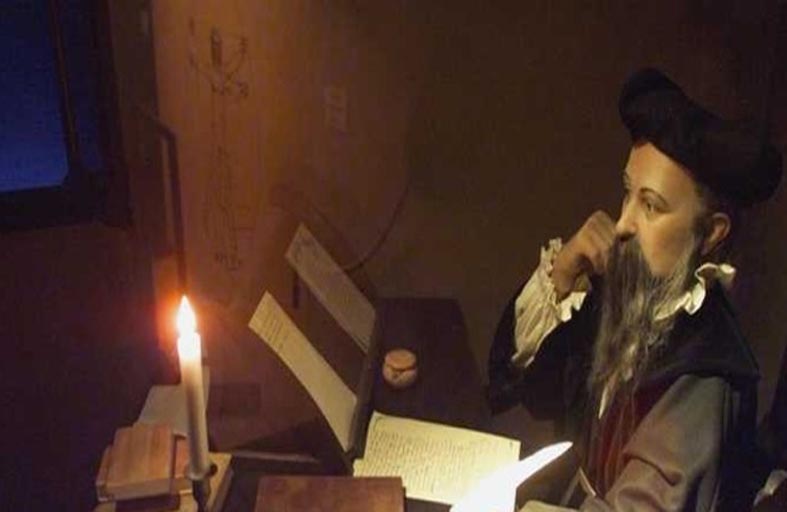 توقعات دقيقة بشكل «مخيف» للمنجم نوستراداموس حول 2023