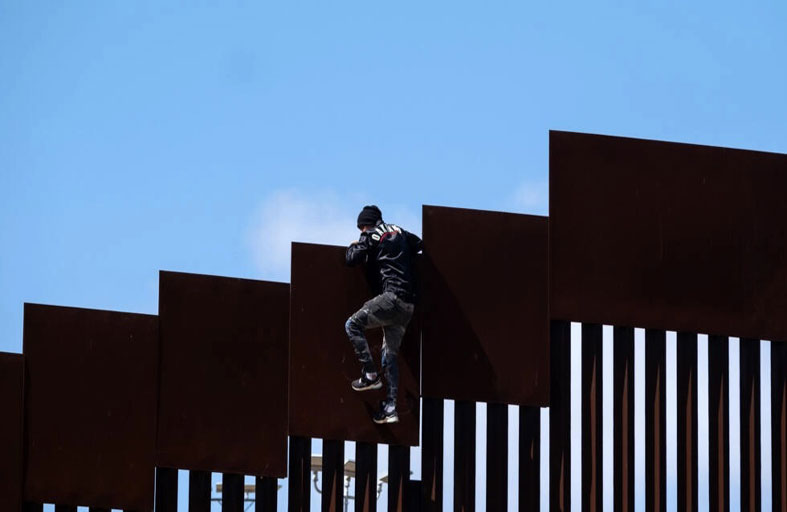 قاض فدرالي يبطل قيود بايدن على طالبي اللجوء 