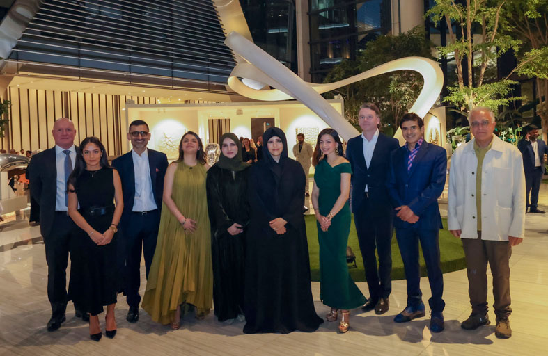 لطيفة بنت محمد تفتتح المعرض الفني «طبيعة الوجود السامية»