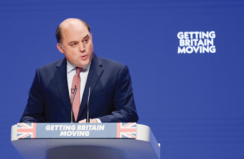 حراك لاختيار بديل لتراس.. وتقارير عن عودة سياسية لجونسون