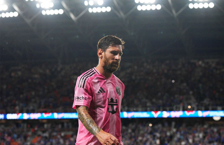 انتهاء سلسلة هز الشباك المتتالية لميسي بخسارة مذلة أمام سينسيناتي 