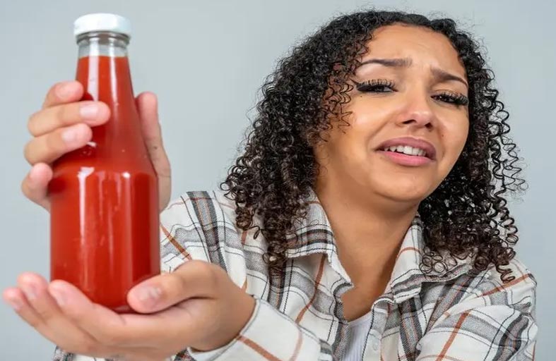 تبكي عند رؤية الكاتشاب