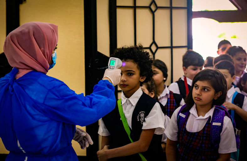 تلاميذ غزة يعودون لمدارسهم بعد 5 أشهر من الإغلاق 