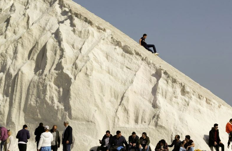 يتزلجون على الملح بدلاً من الجليد