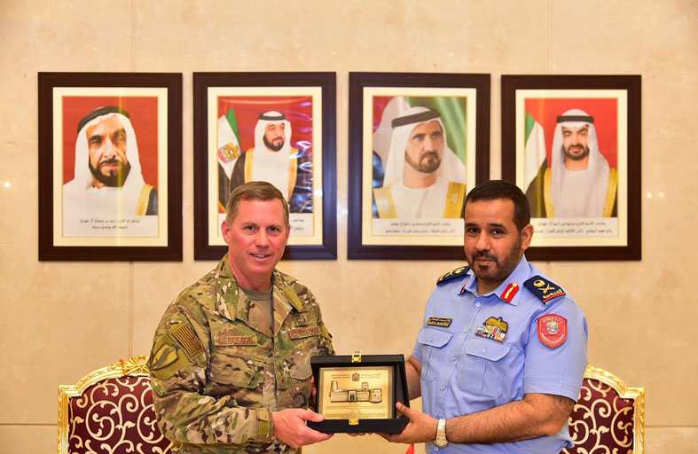 وكيل وزارة الدفاع المساعد للسياسات يبحث التعاون مع نائب قائد القيادة المركزية الأمريكية