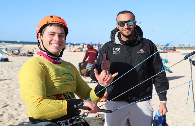 بطولة دبي - كايت سيرف تجتذب نجوم العالم