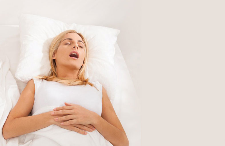 طبيب يكشف تمريناً بسيطاً قد ينهي الشخير