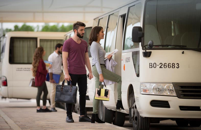 تفاهم بين مواصلات الإمارات وروتينج الأمريكية حول النقل عند الطلب في الدولة