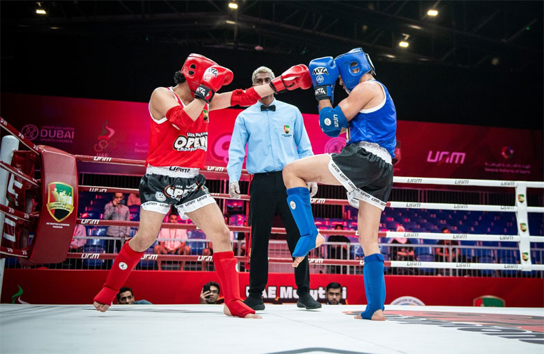 73 نزالاً تدشن انطلاقة منافسات بطولة الإمارات المفتوحة للمواي تاي