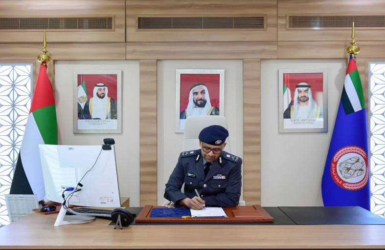 شرطة أبوظبي توقع مذكرة تفاهم مع الاتحاد للطيران