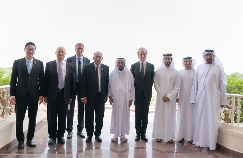 حاكم الشارقة يستقبل الرئيس التنفيذي لشركة النفط الوطنية التايلندية