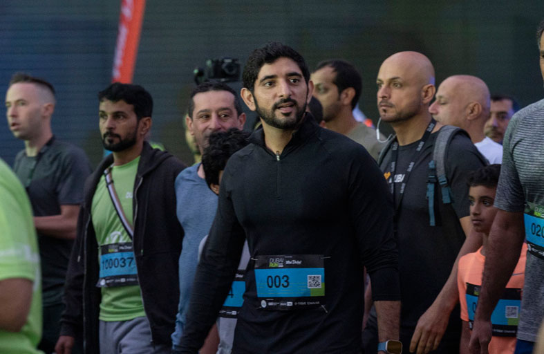 حمدان بن محمد يتقدّم أكثر من 193 ألف مشارك في «تحدي دبي للجري» 