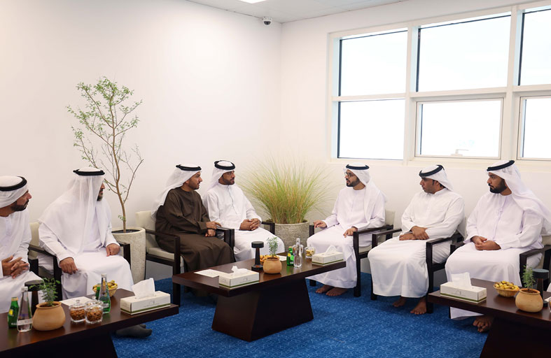 رئيس الشؤون الإسلامية والأوقاف والزكاة يتفقد مساجد الظفرة