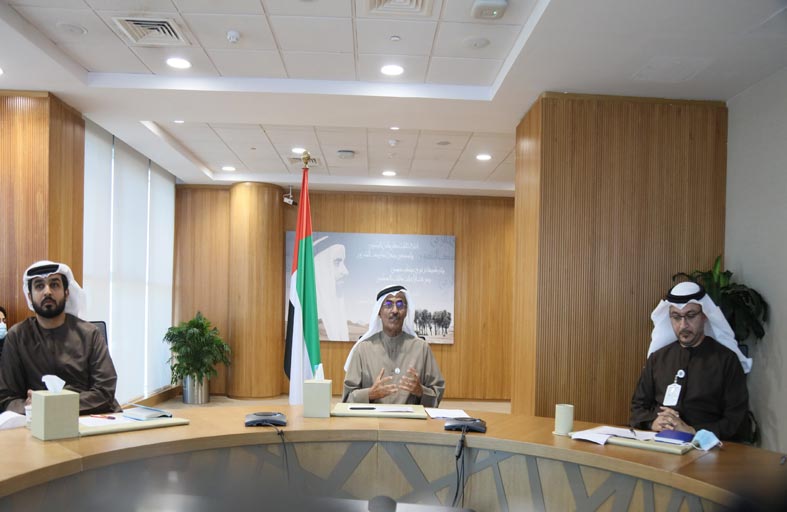 بلحيف النعيمي يطلق شبكة أبحاث تغير المناخ في الإمارات