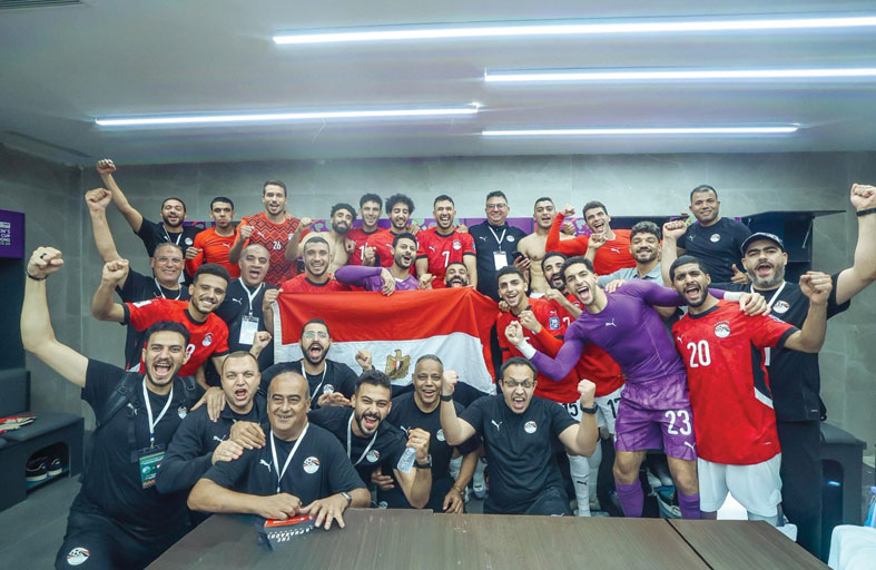  لاعبو مصر يحتفلون بالتأهل للمونديال.. ويتعهدون بالمنافسة على كأس الأمم 