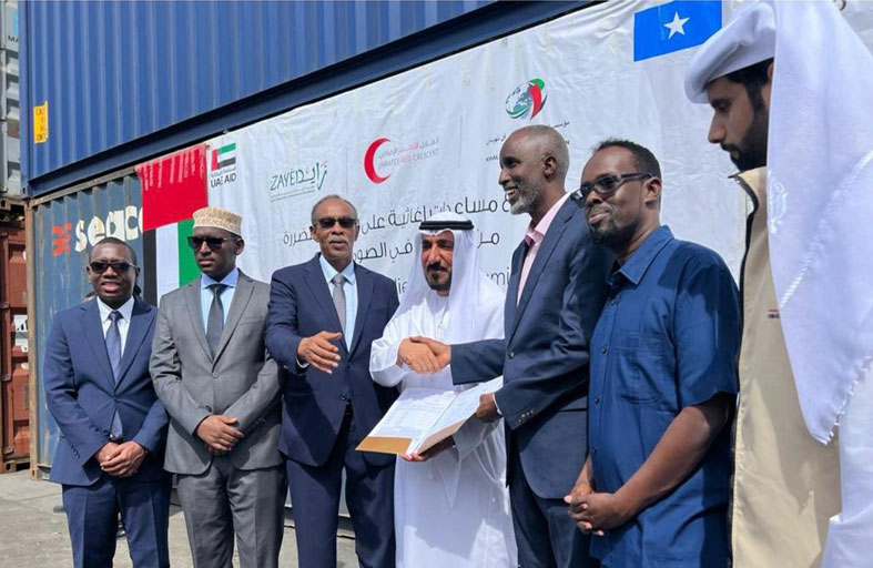 بدء توزيع المساعدات الإغاثية الإماراتية لدعم متضرري الجفاف بالصومال
