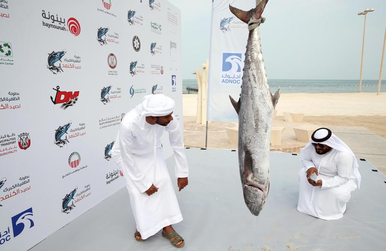 انطلاق «بطولة المغيرة» ضمن منافسات «الظفرة الكبرى لصيد الكنعد» 7 يناير الجاري