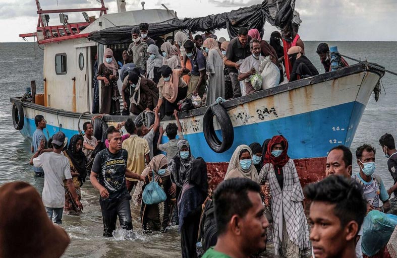 السلطات البورمية توقف 112 من أفراد الروهينغا 