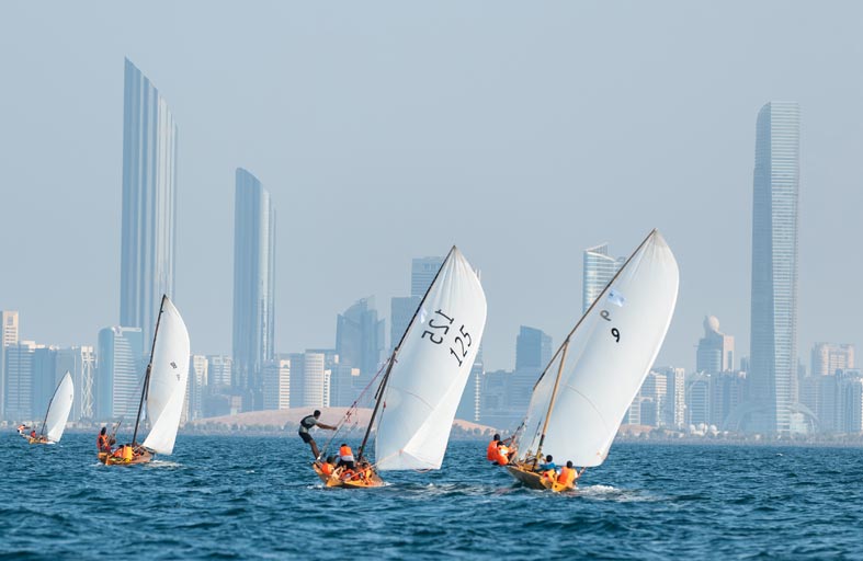 سباق ياس للمحامل الشراعية 22 قدما 17 سبتمبر الجاري في أبوظبي