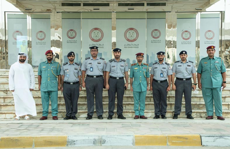 شرطة الشارقة تطلع على جهود تعزيز السلامة المرورية في أبوظبي