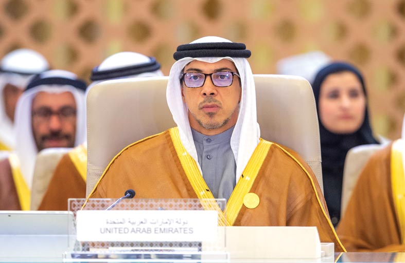 منصور بن زايد يرأس وفد الدولة في اجتماعات القمة العربية الـ 32 في جدة 