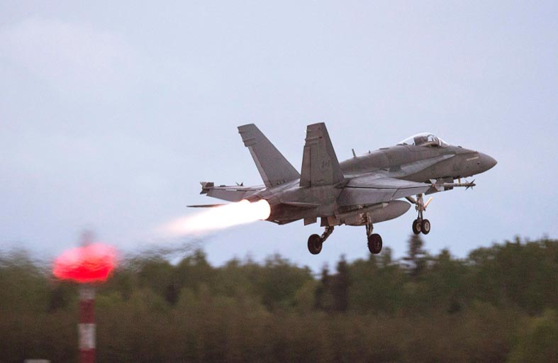 مقاتلة أميركية تسقط جسما غير محدد فوق كندا 