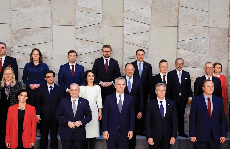 الناتو يبحث تأسيس صندوق دعم لأوكرانيا بـ 100 مليار يورو