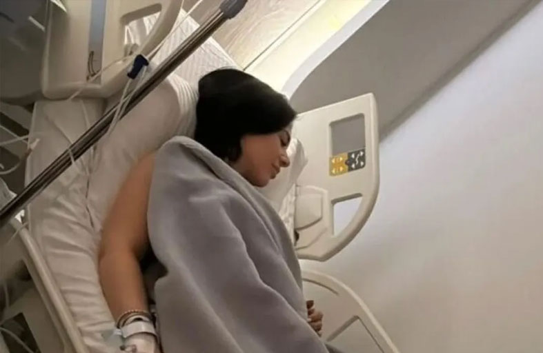 جرافة تصدم فنانة وابنتها بشكل مأساوي