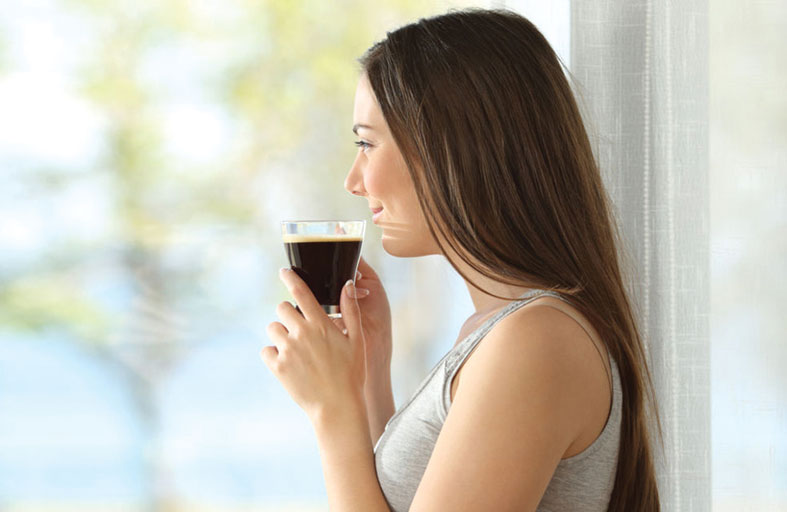 كيف يؤثر الكافيين  على كهرباء الدماغ؟