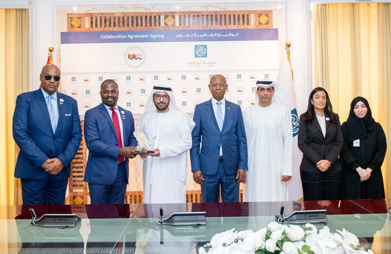 غرفة أبوظبي توقع اتفاقية تعاون مع غرفة التجارة الأنغولية - الإماراتية