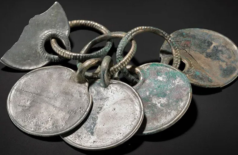 اكتشاف قطع برونزية عمرها 3 آلاف سنة