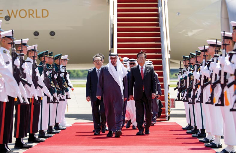 رئيس الدولة يصل سيؤول في زيارة دولة إلى جمهورية كوريا 