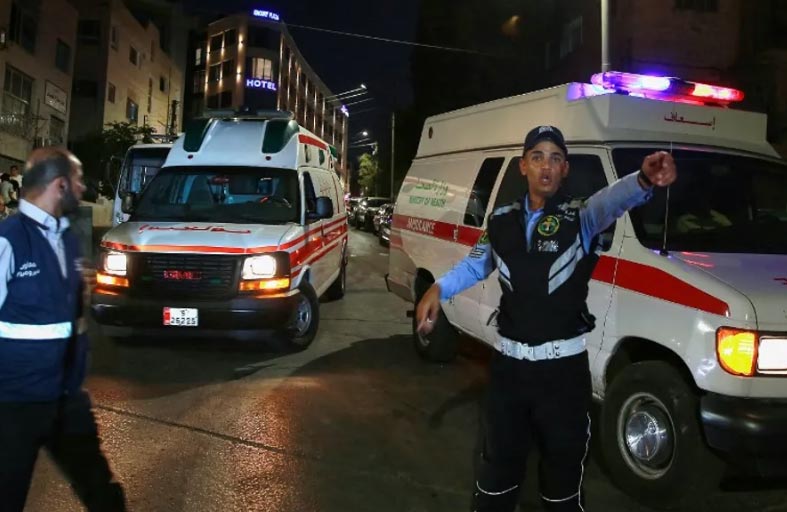 توقيف فتاة قتلت 3 أفراد من عائلتها