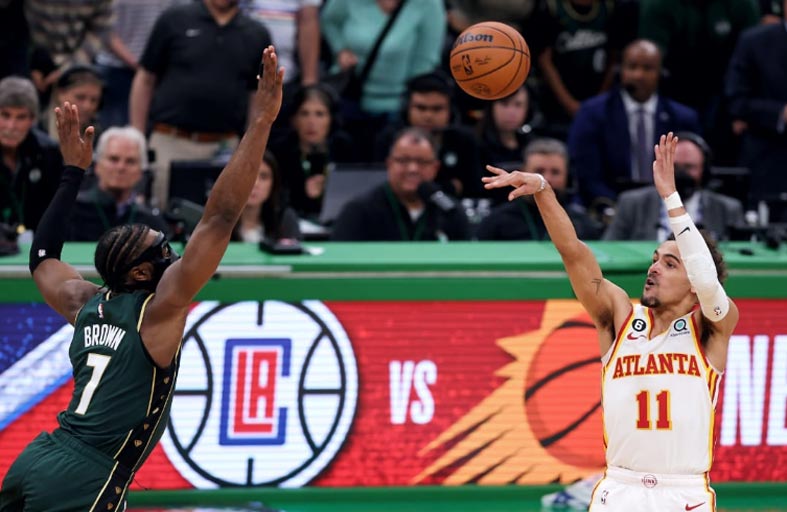 ثلاثية قاتلة من يونغ تسقط سلتيكس وتأهل ناغتس وصنز 