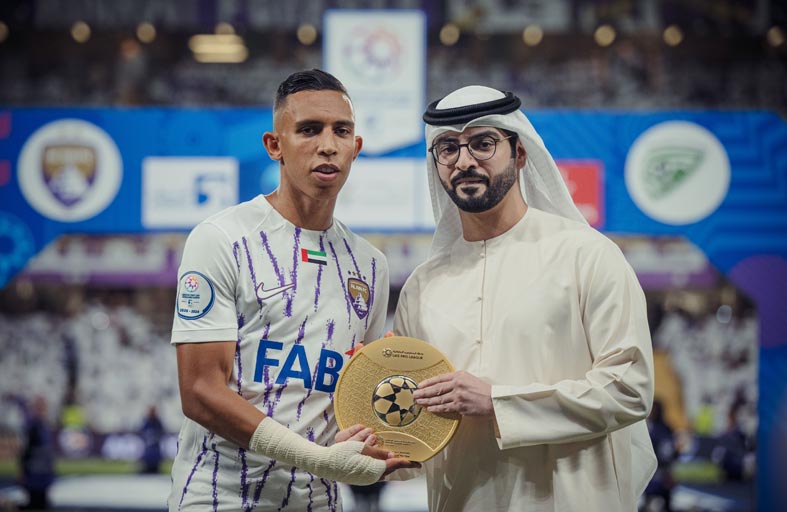 الزعيم الآسيوي يضرب بخماسية ولابا يدخل إلى نادي المائة 