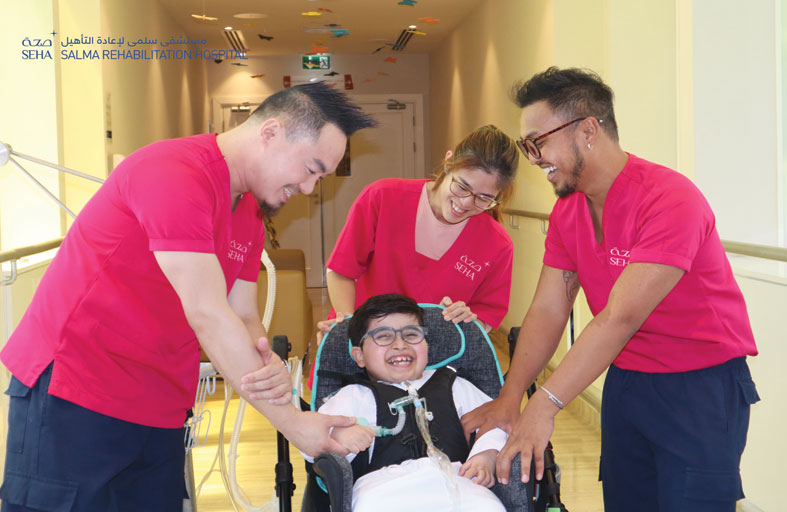 رحلة تعافي ناصر في مستشفى سلمى للتأهيل من الاعتماد الكامل على الغير إلى الثقة في النفس داخل الفصل الدراسي
