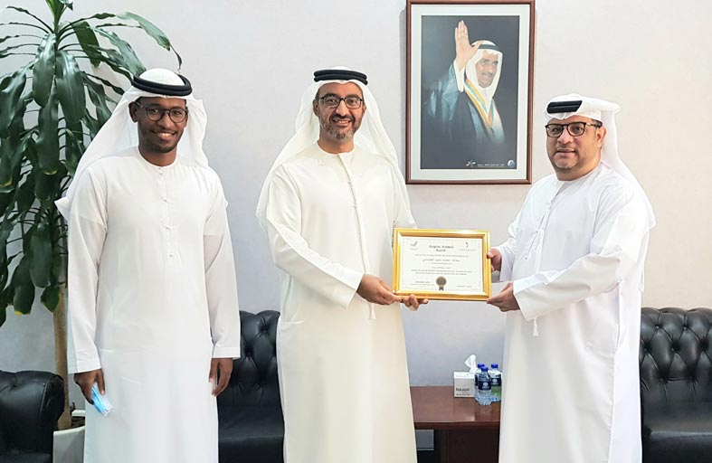 مدير الديوان الأميري بالفجيرة يشيد بجهود جمعية الفجيرة الاجتماعية الثقافية