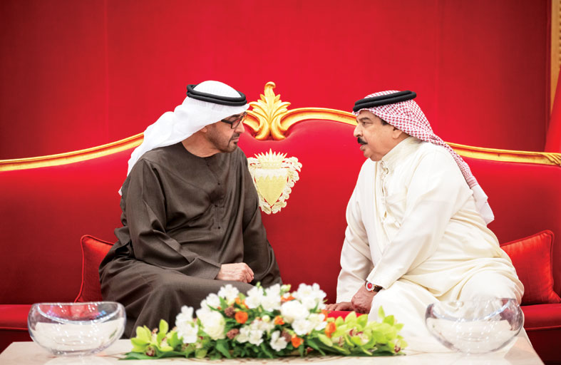 رئيس الدولة وملك البحرين يبحثان العلاقات الأخوية والمستجدات في المنطقة 