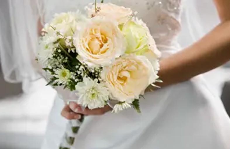 الموت يخطف عروساً يوم زفافها