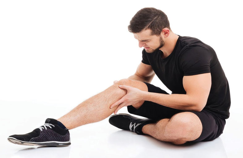 خبراء: علاج وحيد يثبت فاعليته في تخفيف تيبس الركبة